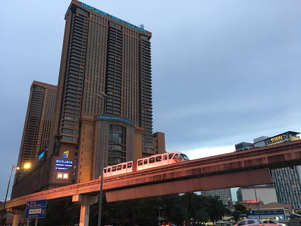Rainbow Service Suite At Times Square Куала Лумпур Екстериор снимка