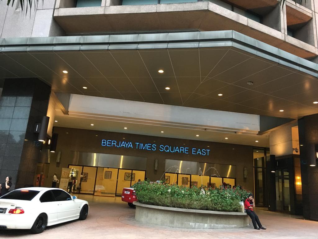 Rainbow Service Suite At Times Square Куала Лумпур Екстериор снимка